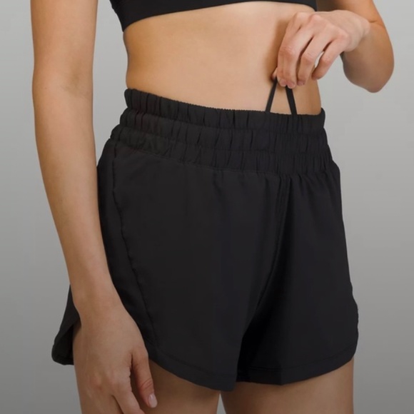 Lululemon athletica Track That Mid-Rise Lined Short 5” Size 8 - Picture 4 of 4